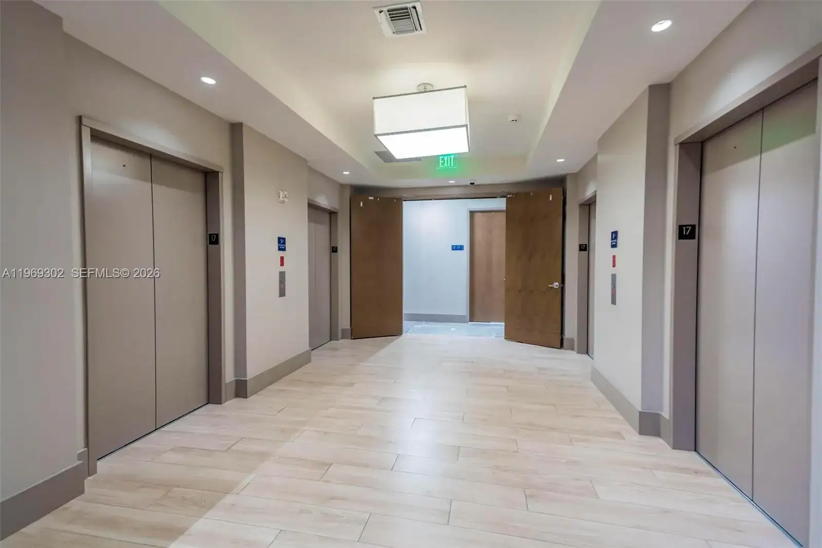 175 SW 7th St # 1715, Miami FL 33130 photo 3