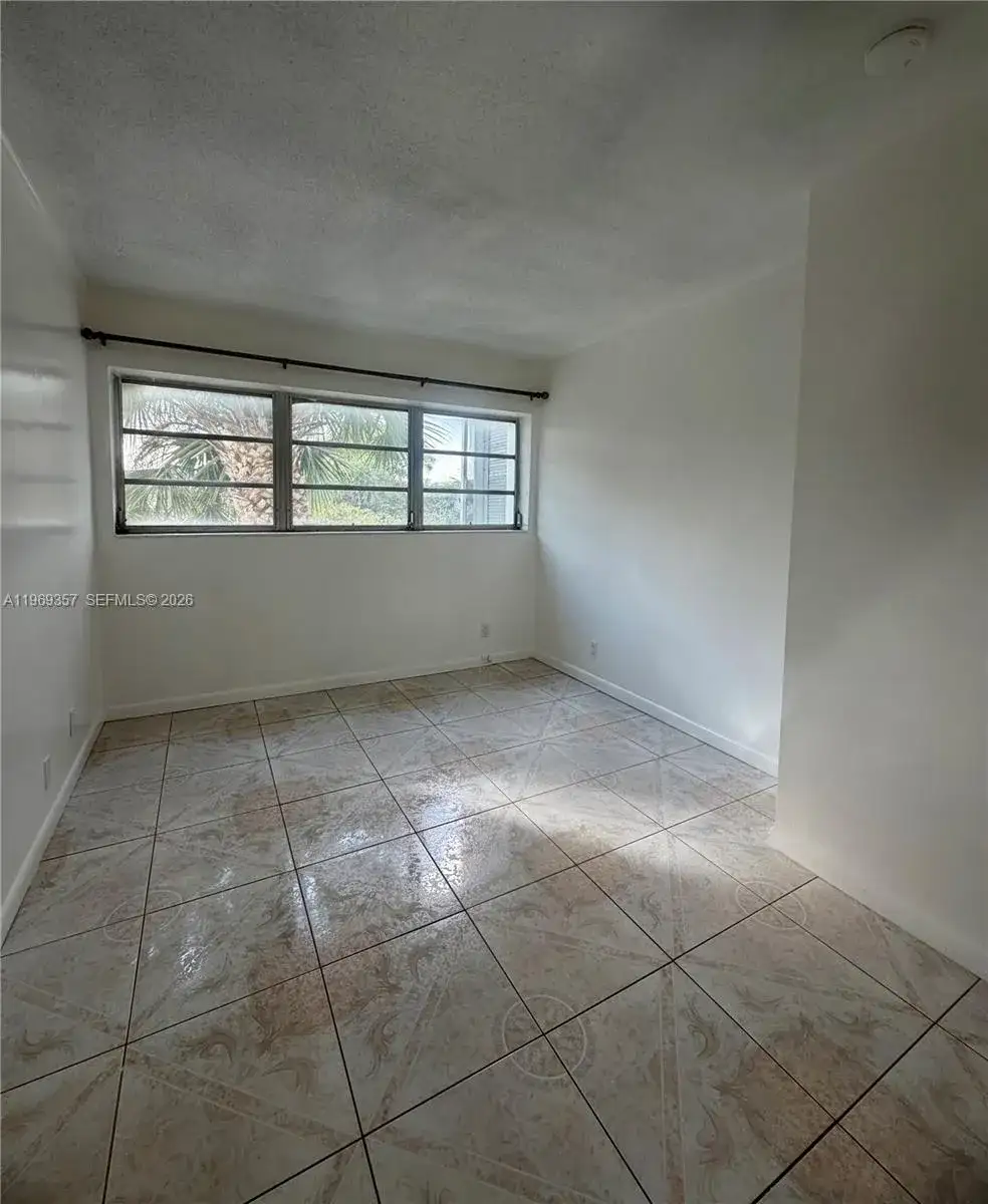 16701 NE 14th Ave # 212, Miami FL 33162 photo 4