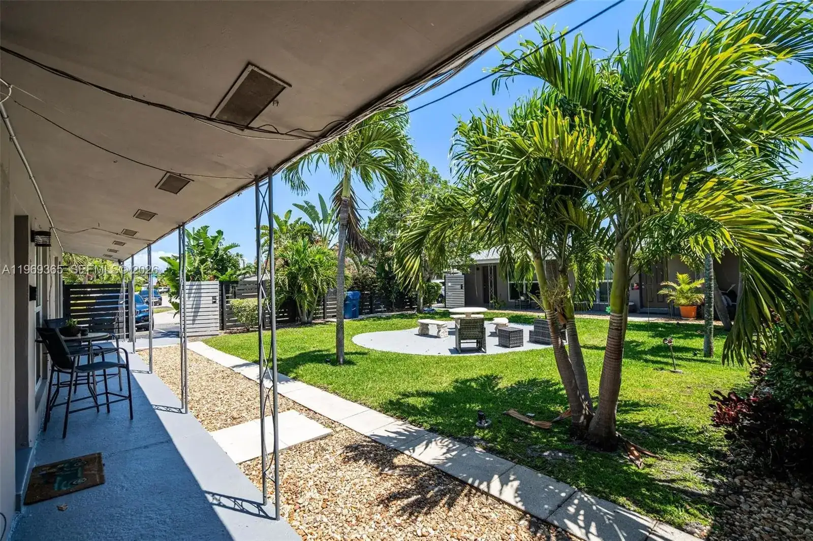 2201 NE 14th Ave, Wilton Manors FL 33305 photo 3