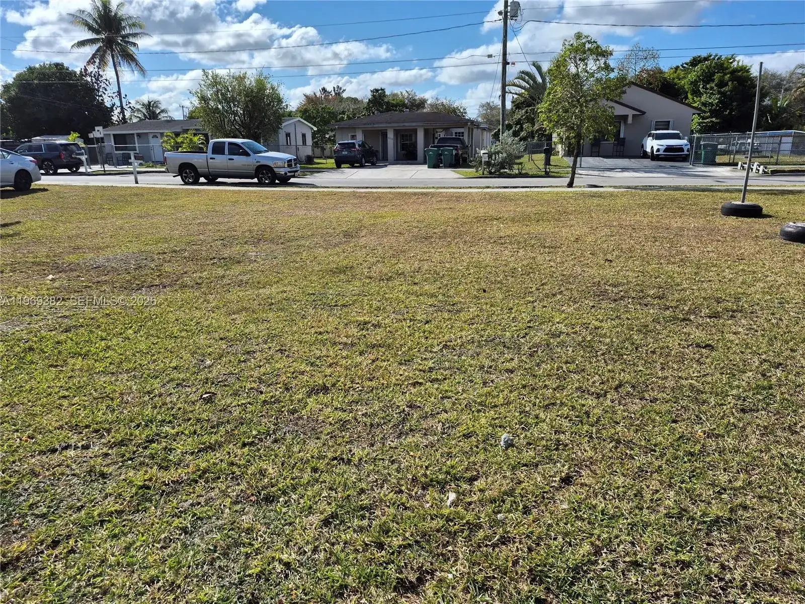 636 NW 13th St, Florida City FL 33034 photo 5