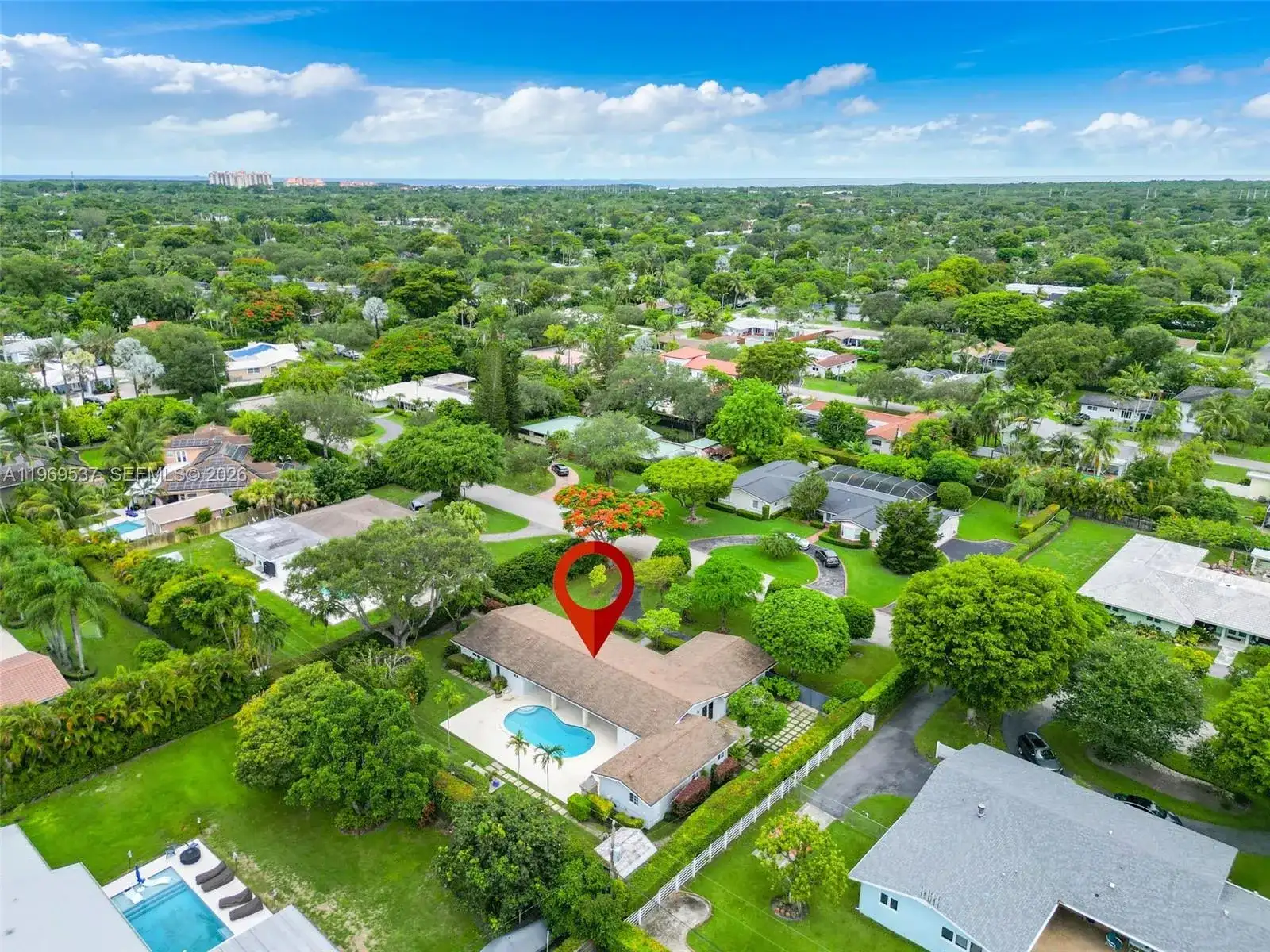 7451 SW 133rd St, Pinecrest FL 33156 photo 2