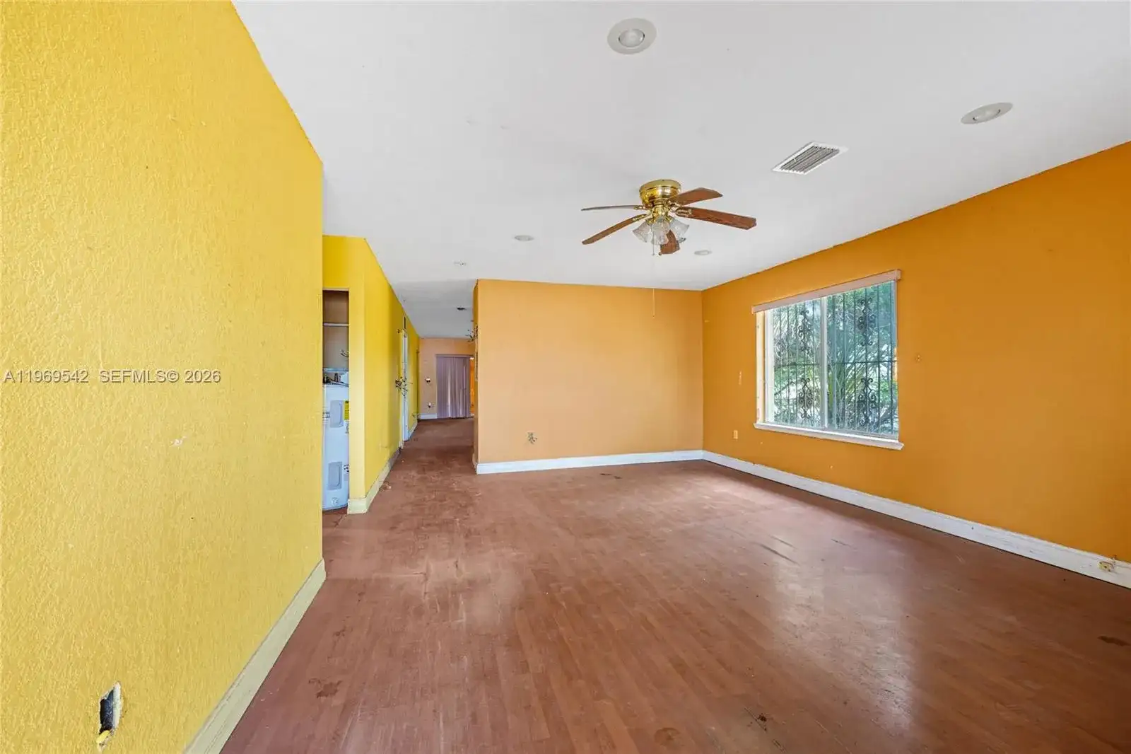 546 NW 8th Ave, Homestead FL 33030 photo 3