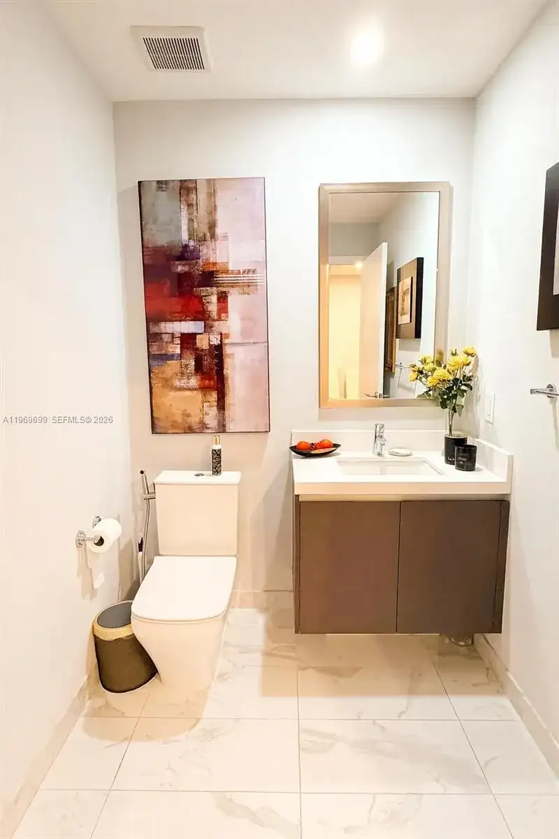 851 NE 1st Ave # 2212, Miami FL 33132 photo 3