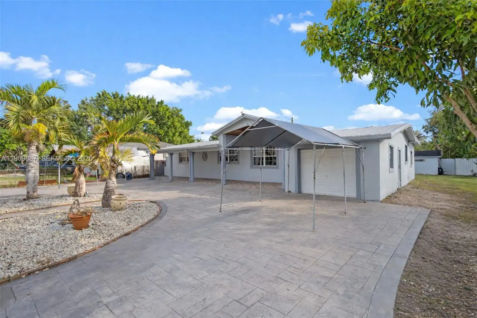 330 NW 13th St, Homestead FL 33030 photo 2