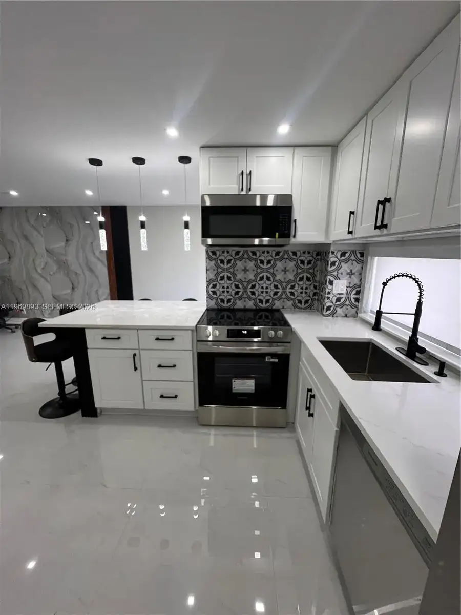 17021 N Bay Rd # 814, Sunny Isles Beach FL 33160 photo 4