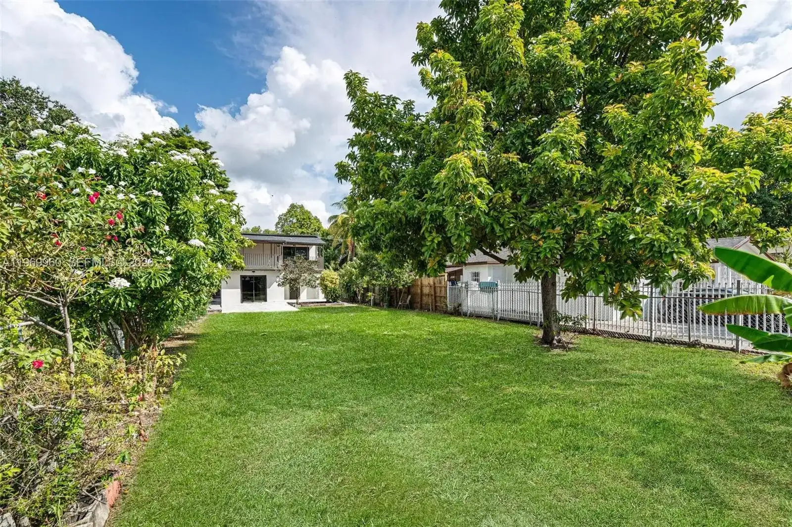 1523 NW 38th St, Miami FL 33142 photo 3