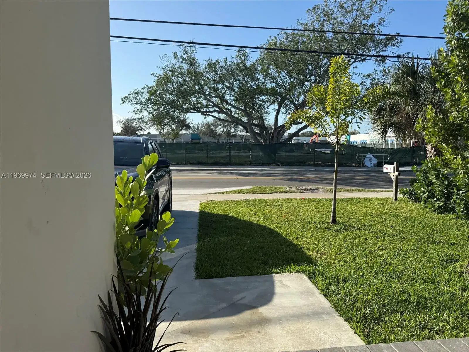413 SW 10th St, Delray Beach FL 33444 photo 2