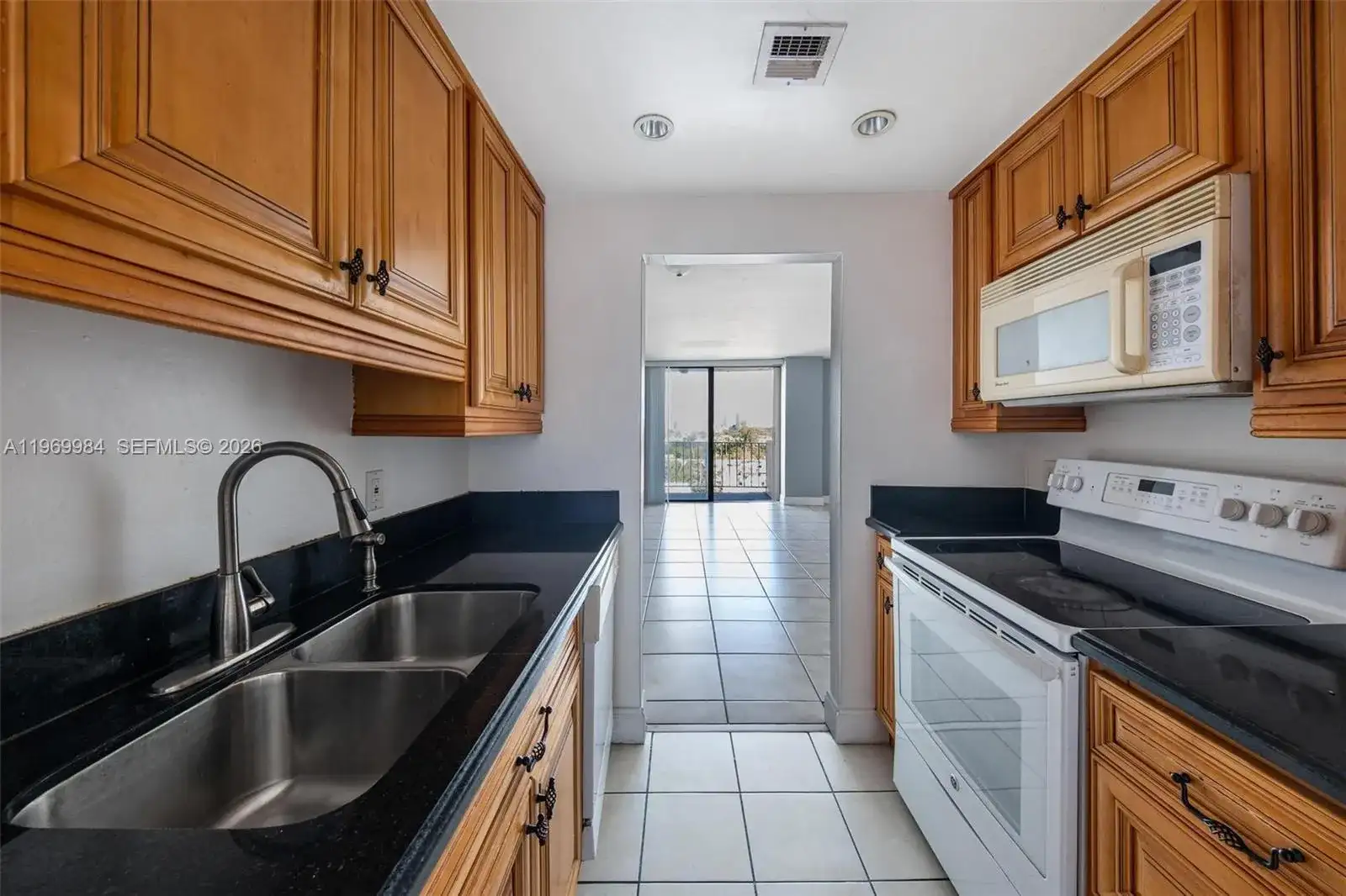 2350 NE 135th St # 811, North Miami FL 33181 photo 2