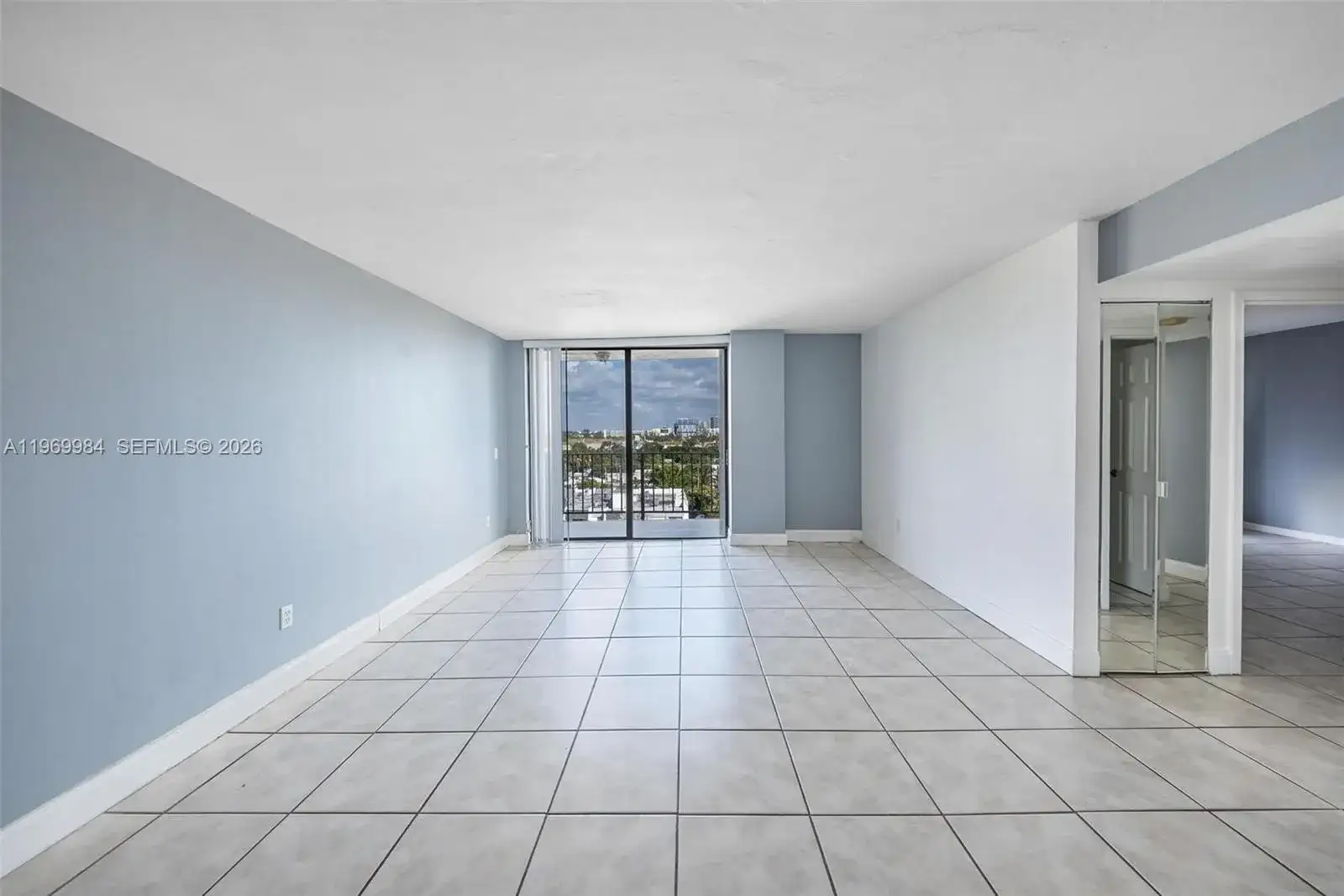 2350 NE 135th St # 811, North Miami FL 33181 photo 3