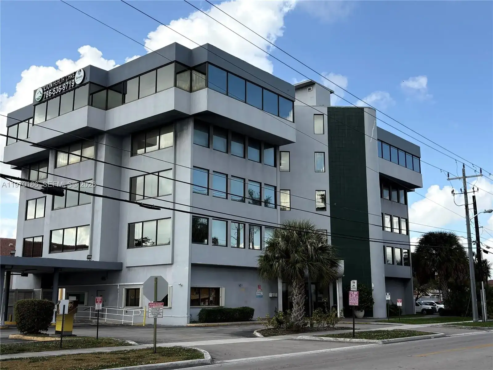 2100 W 76th St # 206, Hialeah FL 33016 photo 2
