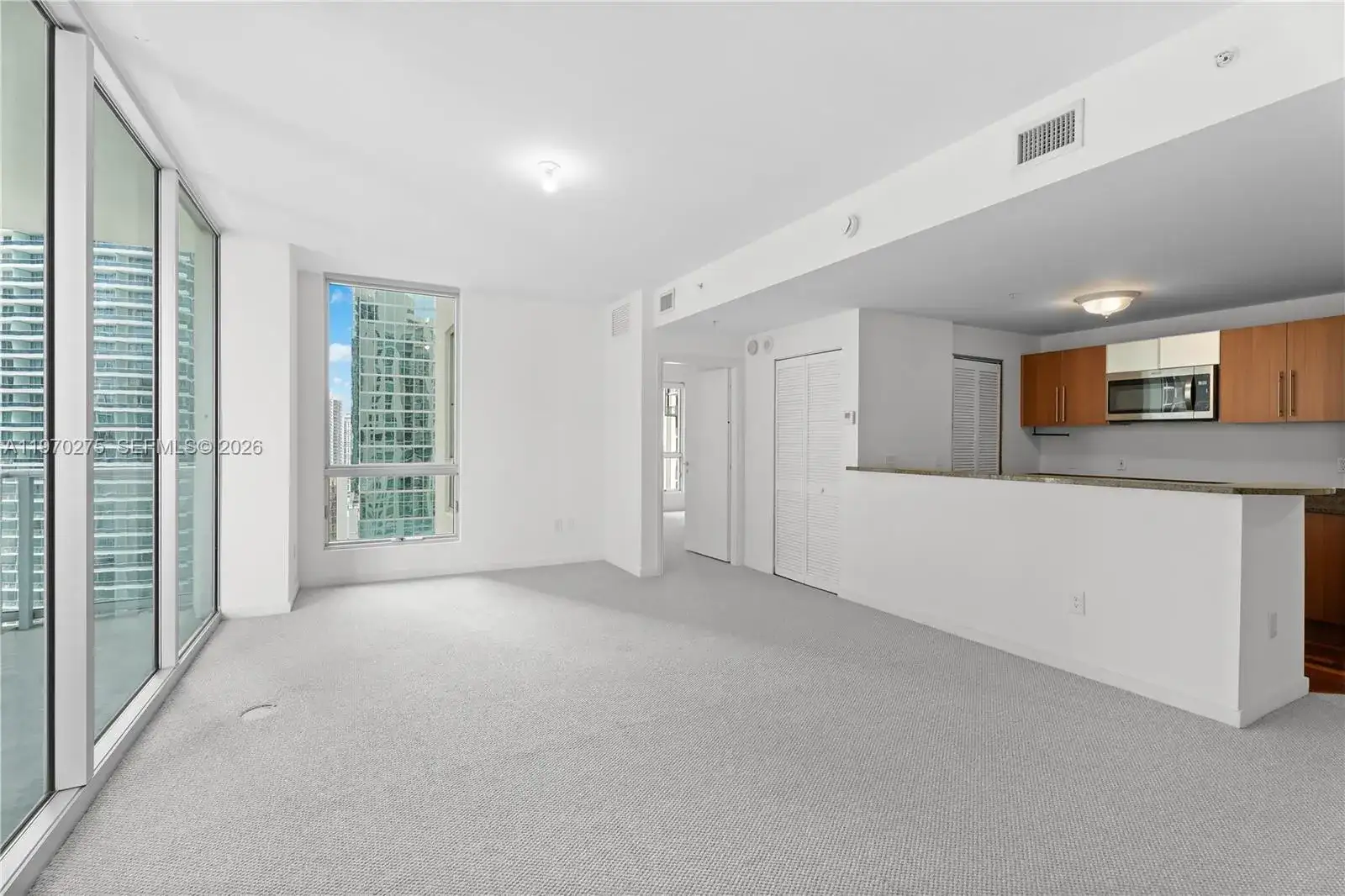 300 S Biscayne Blvd # 2602, Miami FL 33131 photo 4
