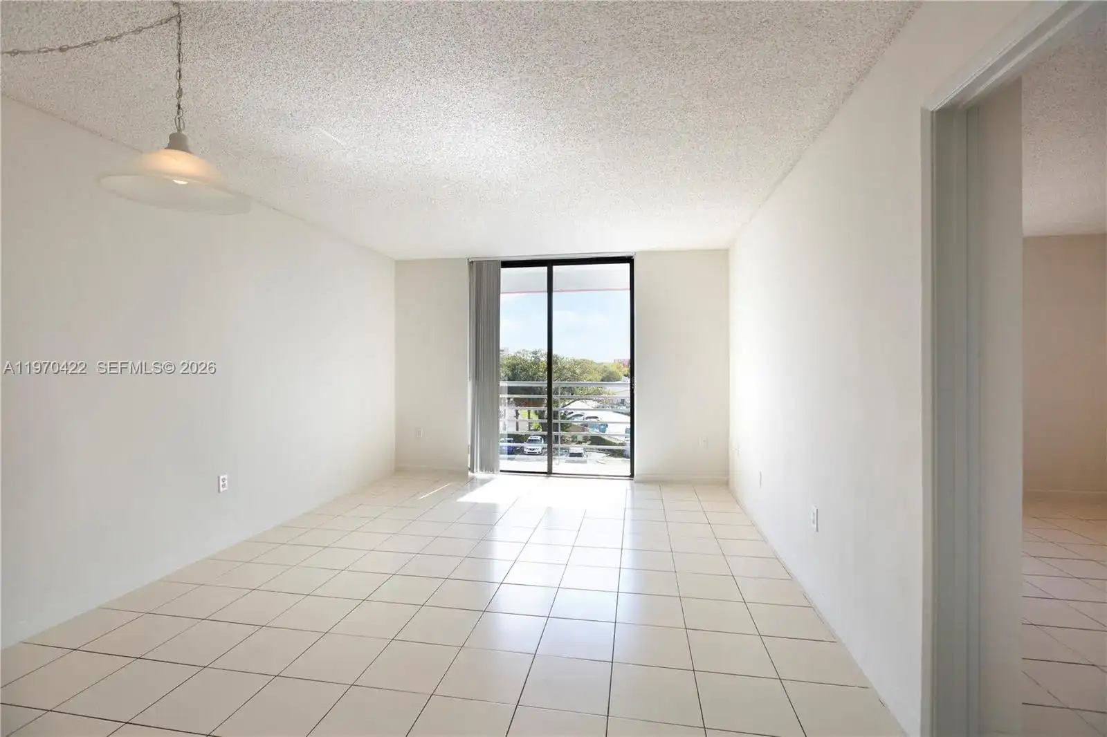181 NW 97th Ave # 205, Miami FL 33172 photo 4