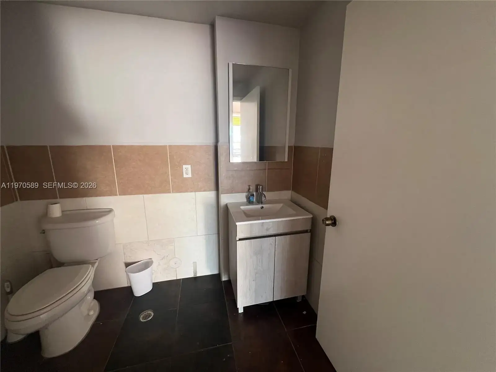 238 NW 9th Ave # 2, Homestead FL 33030 photo 2