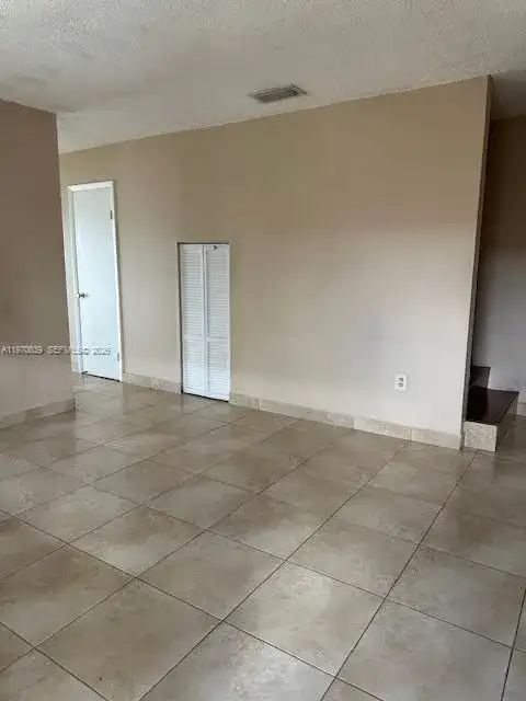 1521 W 42nd Pl # 18, Hialeah FL 33012 photo 3