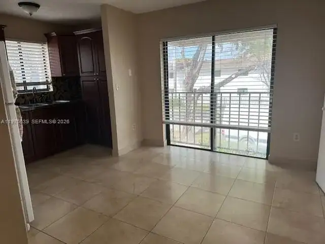 1521 W 42nd Pl # 18, Hialeah FL 33012 photo 4