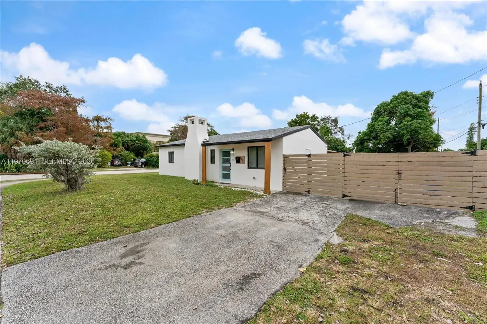 6161 NE 7th Ave, Oakland Park FL 33334 photo 3