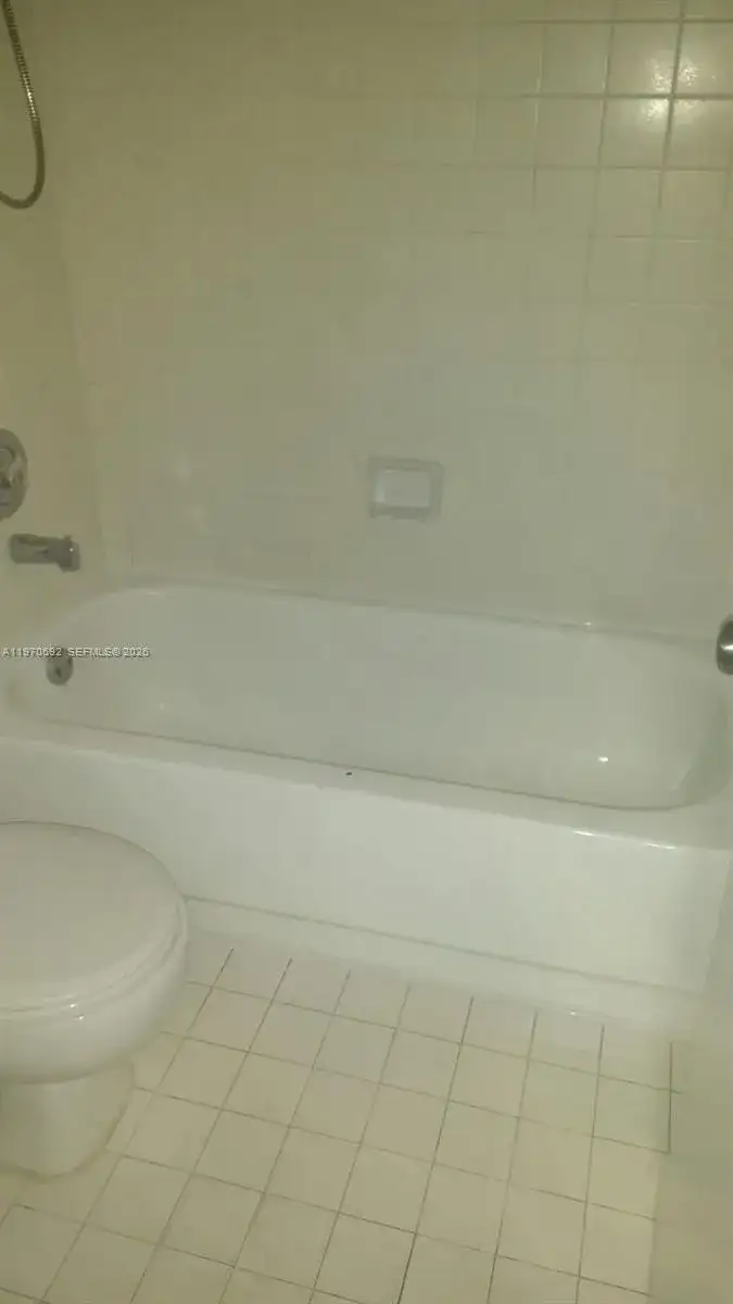 9810 Hammocks Blvd # 202, Miami FL 33196 photo 2