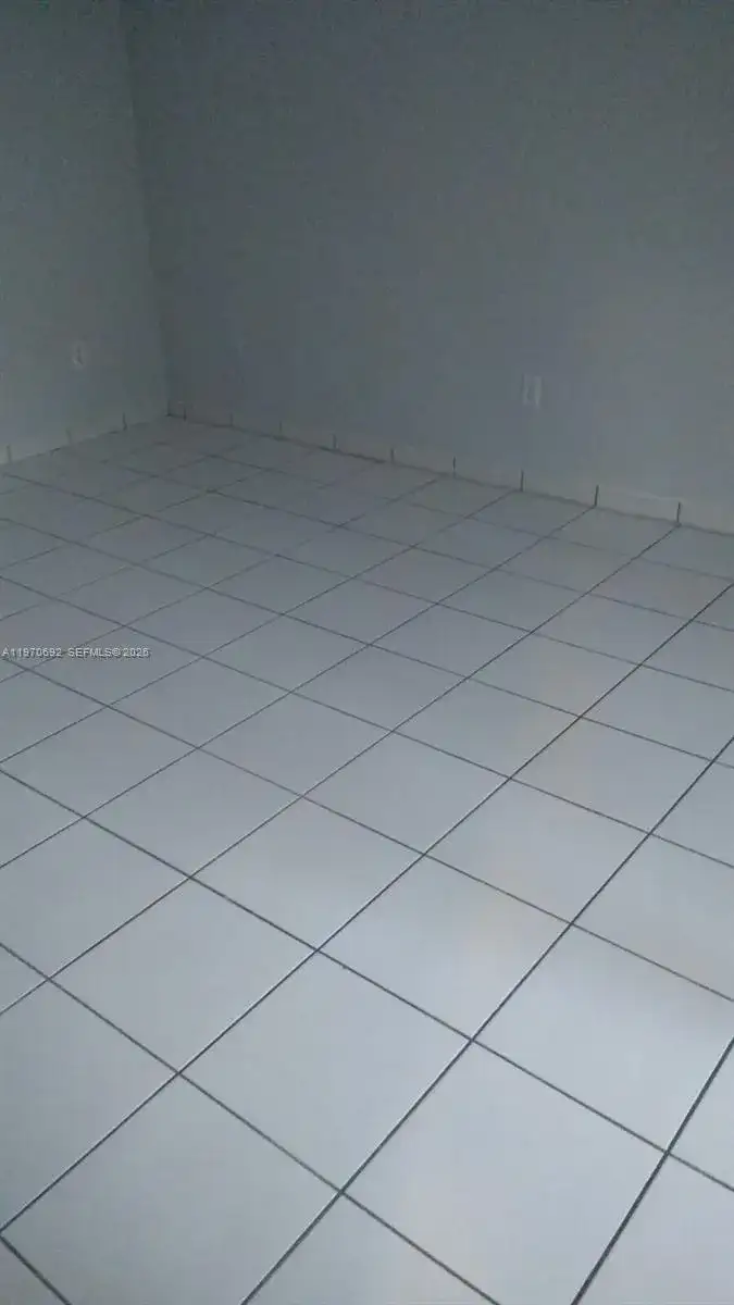 9810 Hammocks Blvd # 202, Miami FL 33196 photo 4