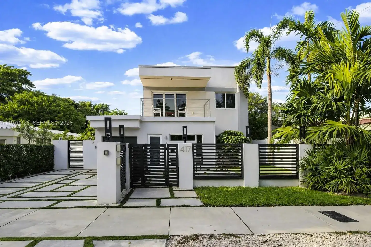 417 SW 15th St, Fort Lauderdale FL 33315 photo 2