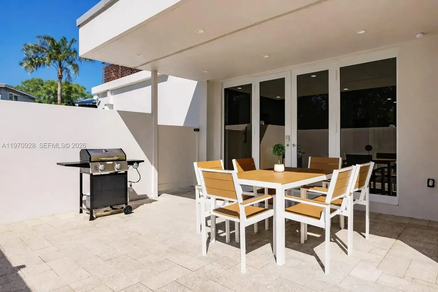 417 SW 15th St, Fort Lauderdale FL 33315 photo 3