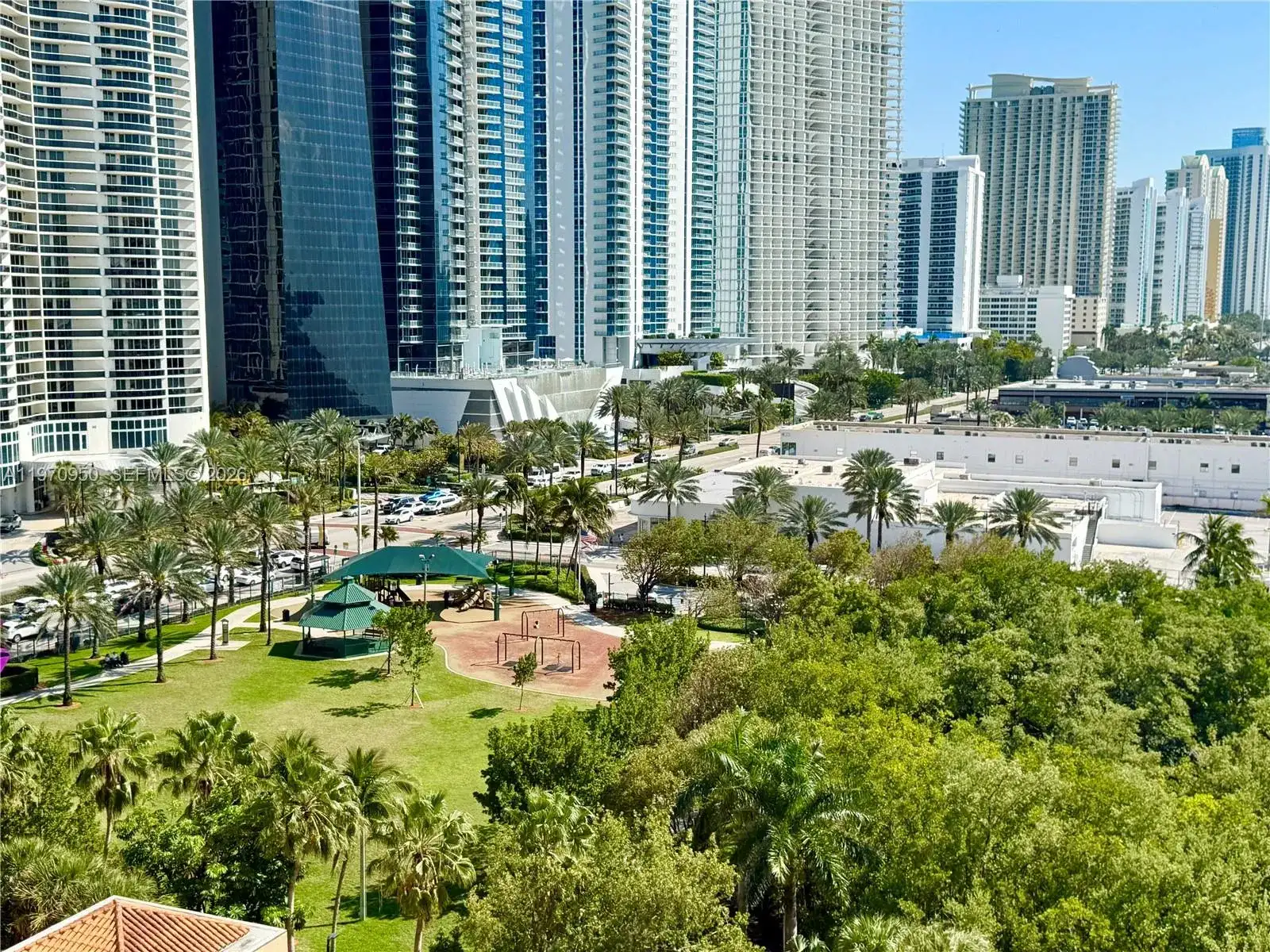 210 174th St # 1205, Sunny Isles Beach FL 33160 photo 3
