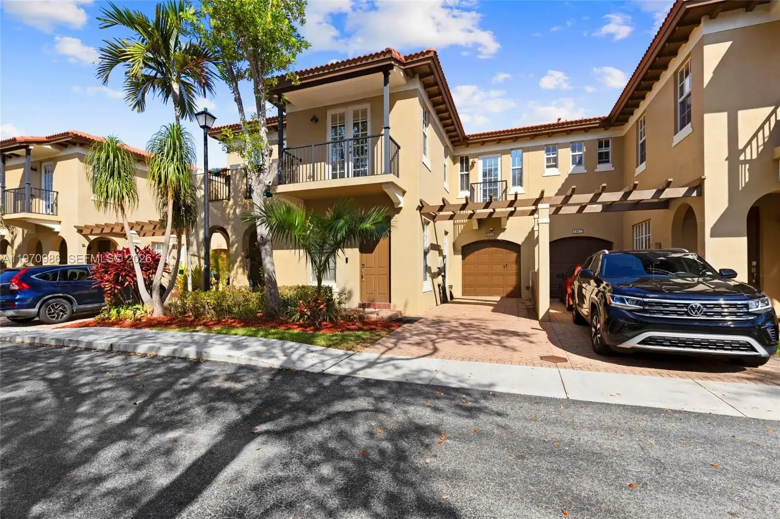 6959 Julia Gardens Dr, Coconut Creek FL 33073 photo 2