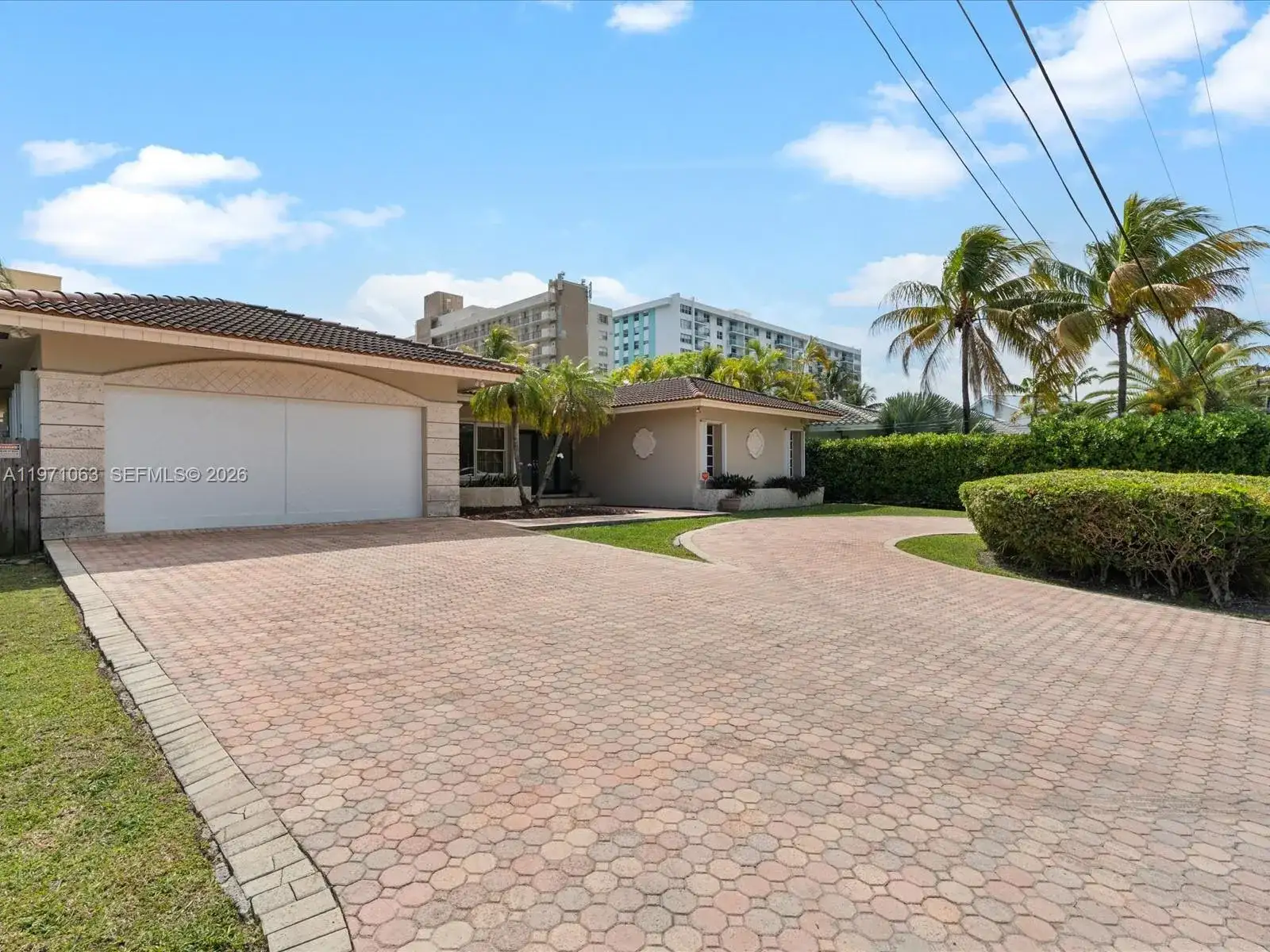2930 NE 164th St, North Miami Beach FL 33160 photo 4