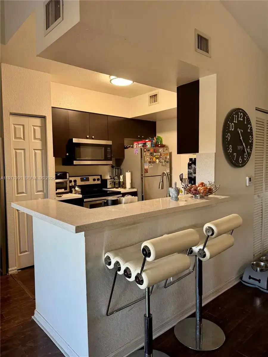 2517 Centergate Dr # 203, Miramar FL 33025 photo 4