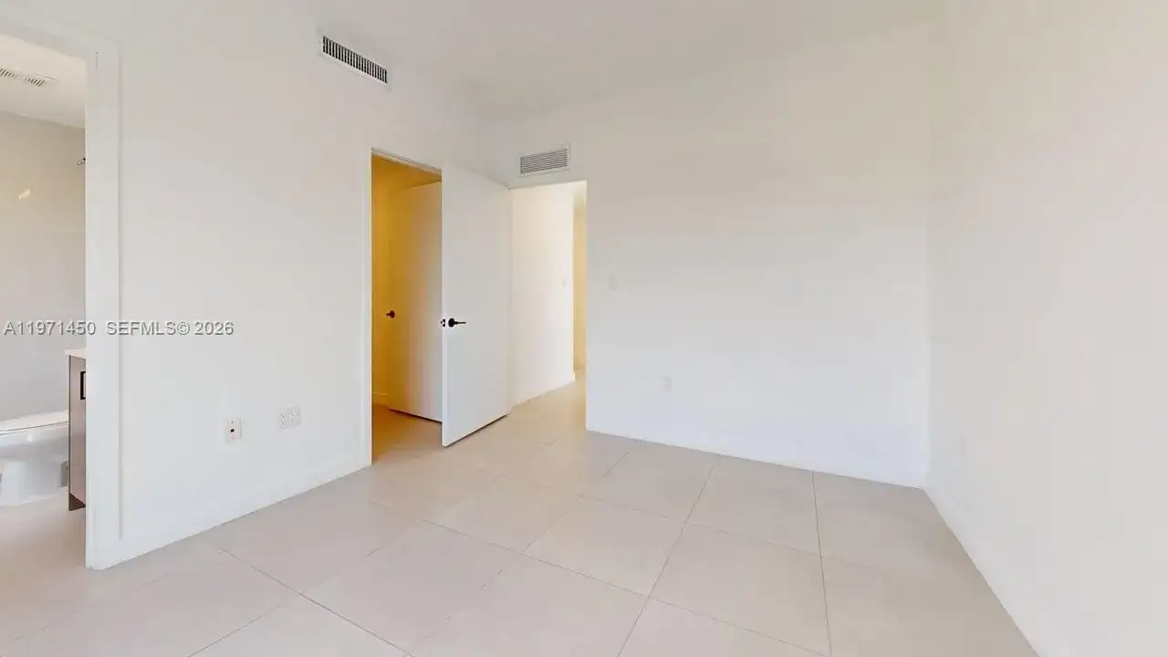 13822 SW 262 St, Homestead FL 33032 photo 2