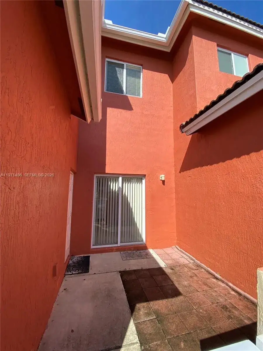 1978 SE 23rd Ter, Homestead FL 33035 photo 5