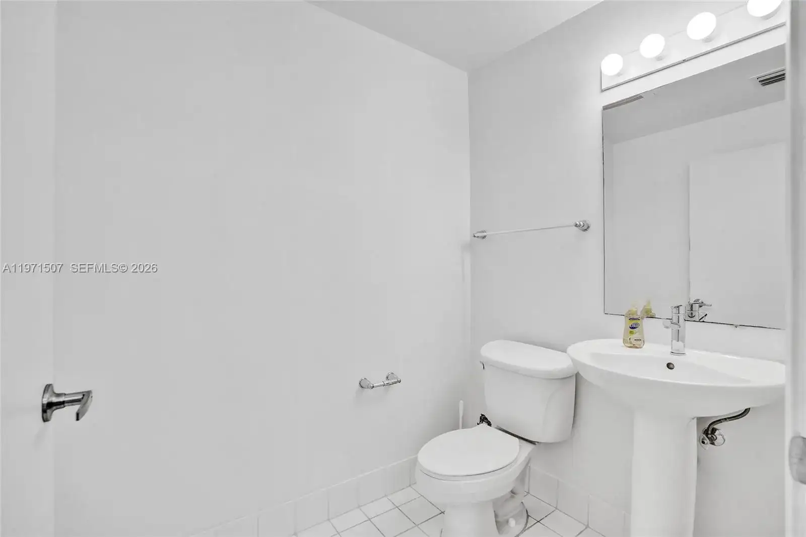 601 NE 36th St # 1908, Miami FL 33137 photo 4