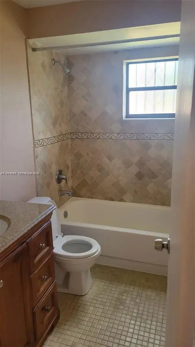 914 NW 106th Ave Cir # 914, Miami FL 33172 photo 5