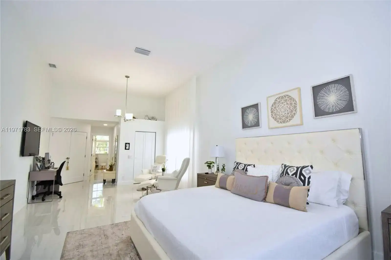 710 Lake Blvd, Weston FL 33326 photo 3