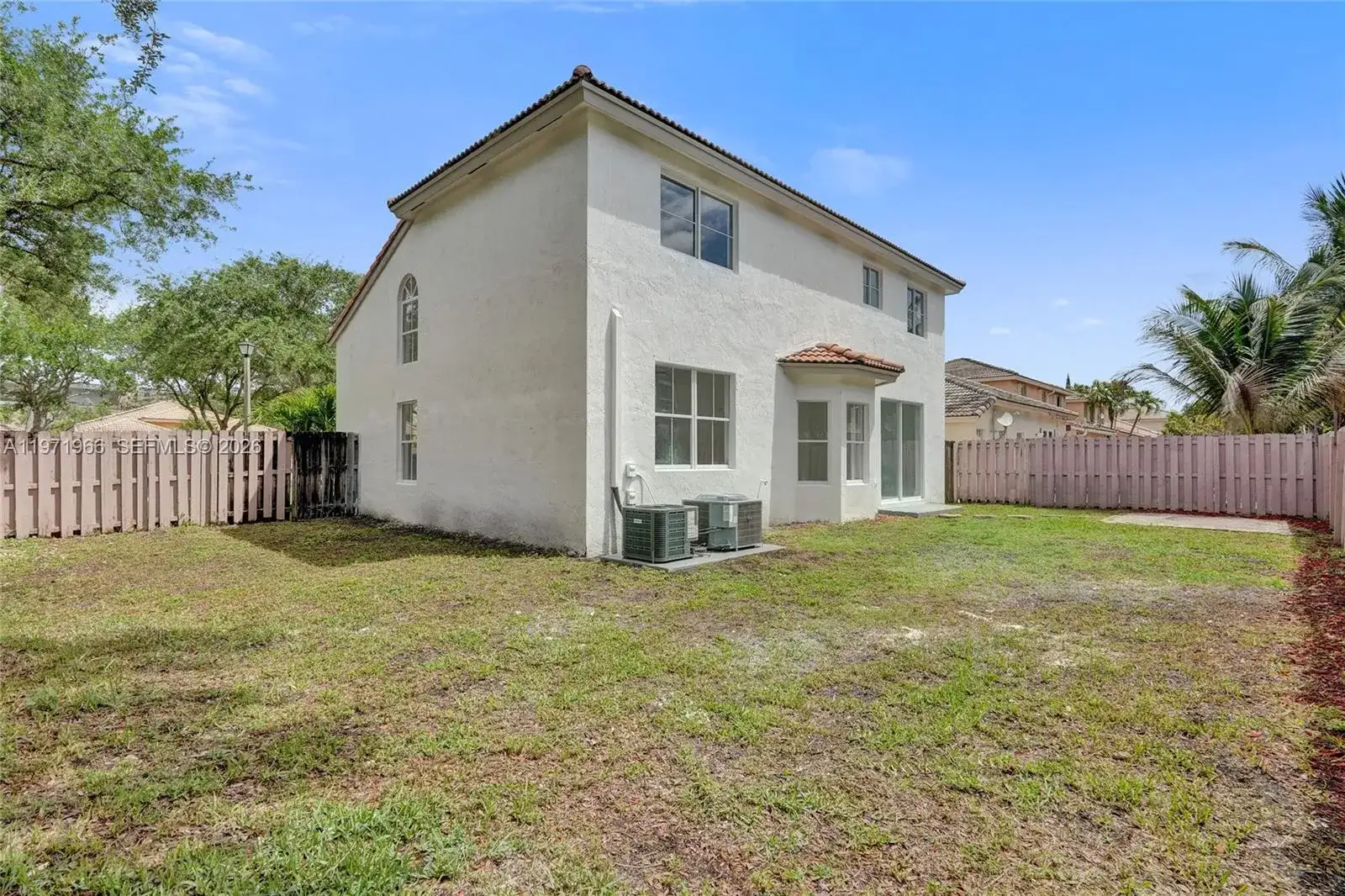 14422 N Royal Cove Cir, Davie FL 33325 photo 3