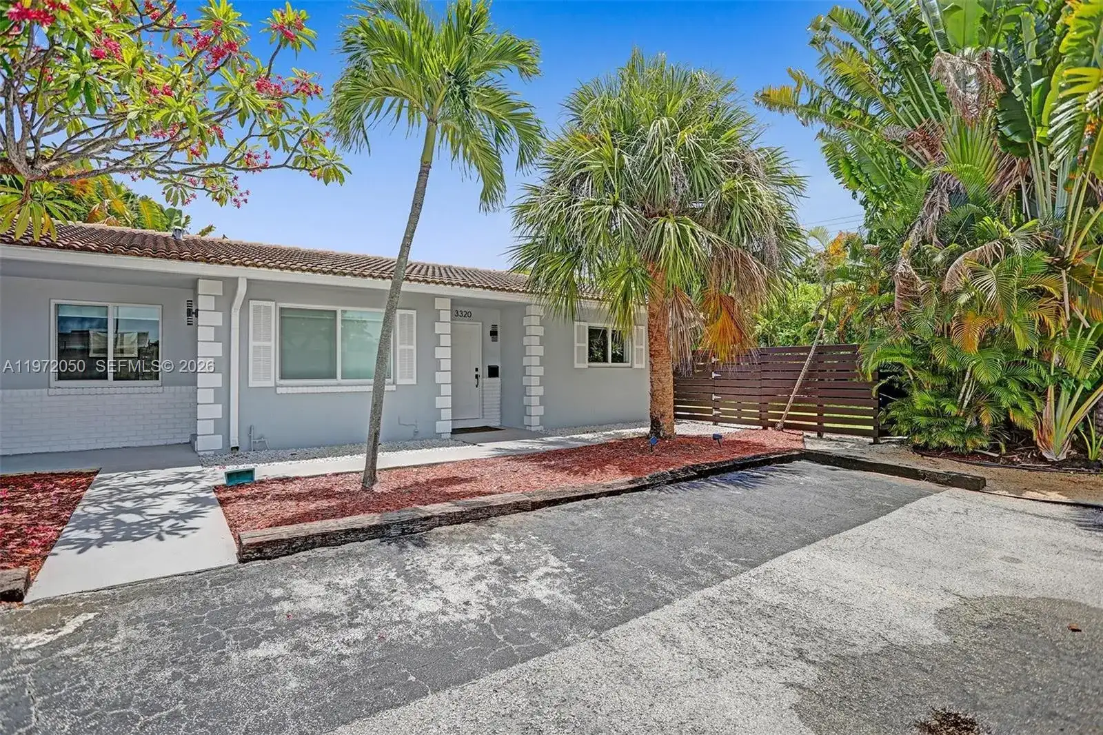 3320 NE 13th Ave # 3320, Oakland Park FL 33334 photo 2