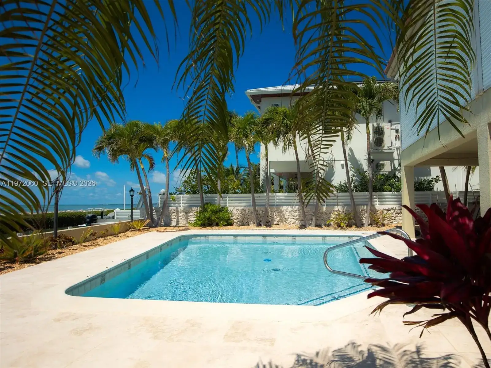 250 W Seaview Circle, Duck FL 33050 photo 4