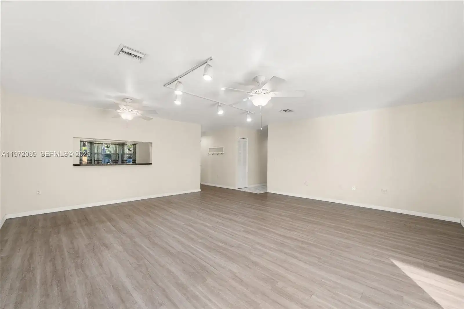 1273 Woodbury Avenue, Sebring FL 33875 photo 3