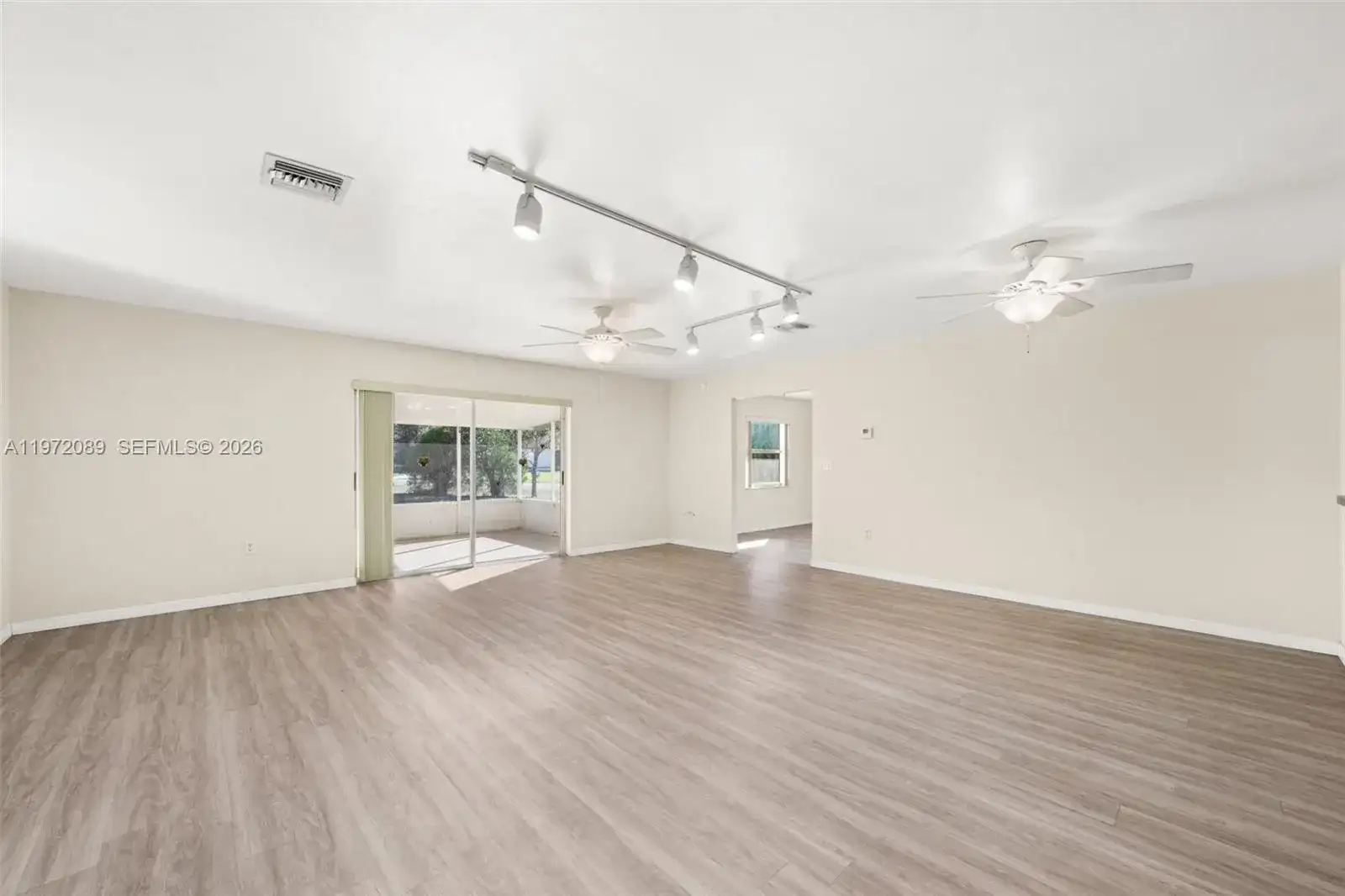 1273 Woodbury Avenue, Sebring FL 33875 photo 5