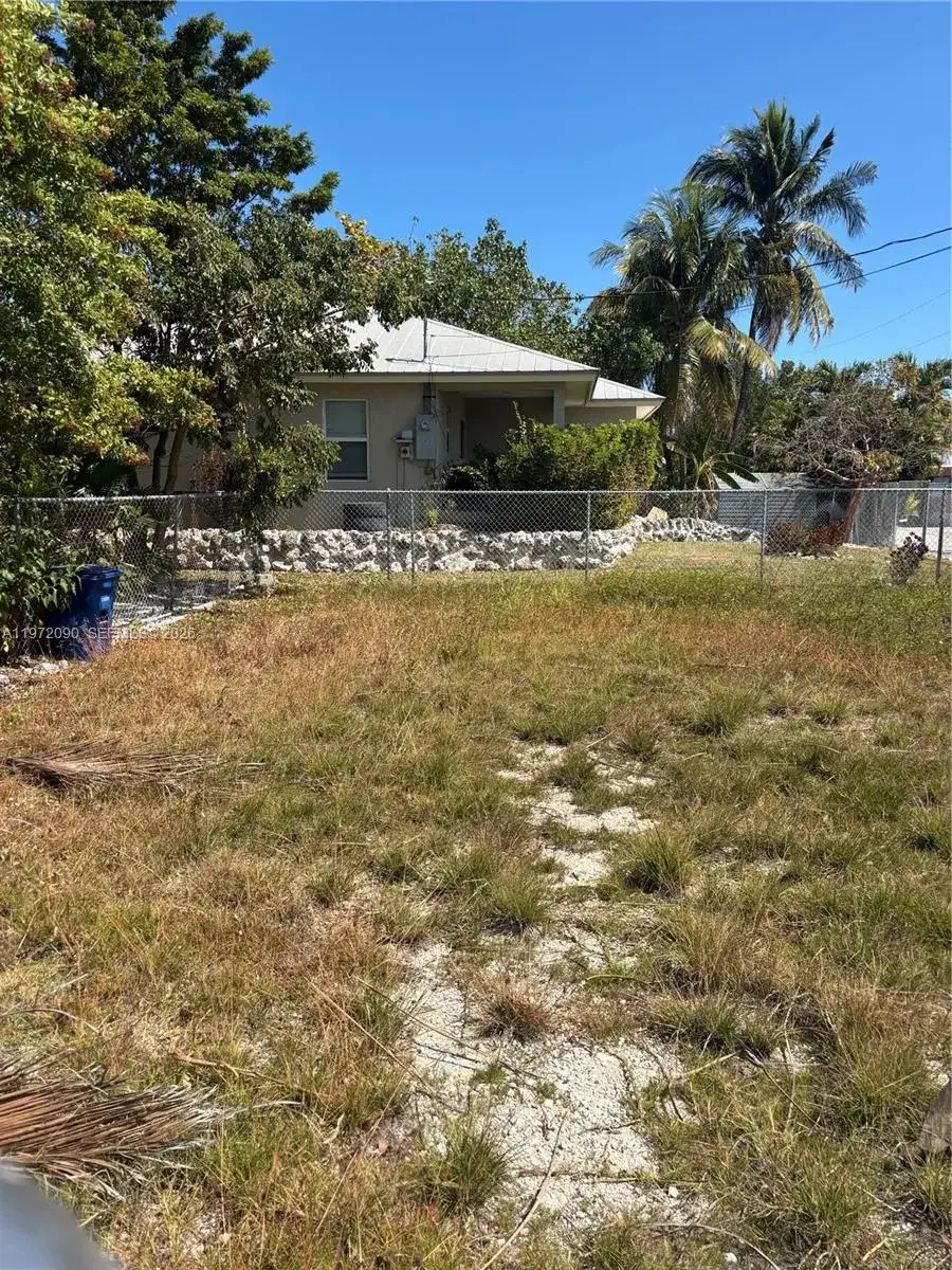 319 Tuskegee Street, Marathon FL 33050 photo 2