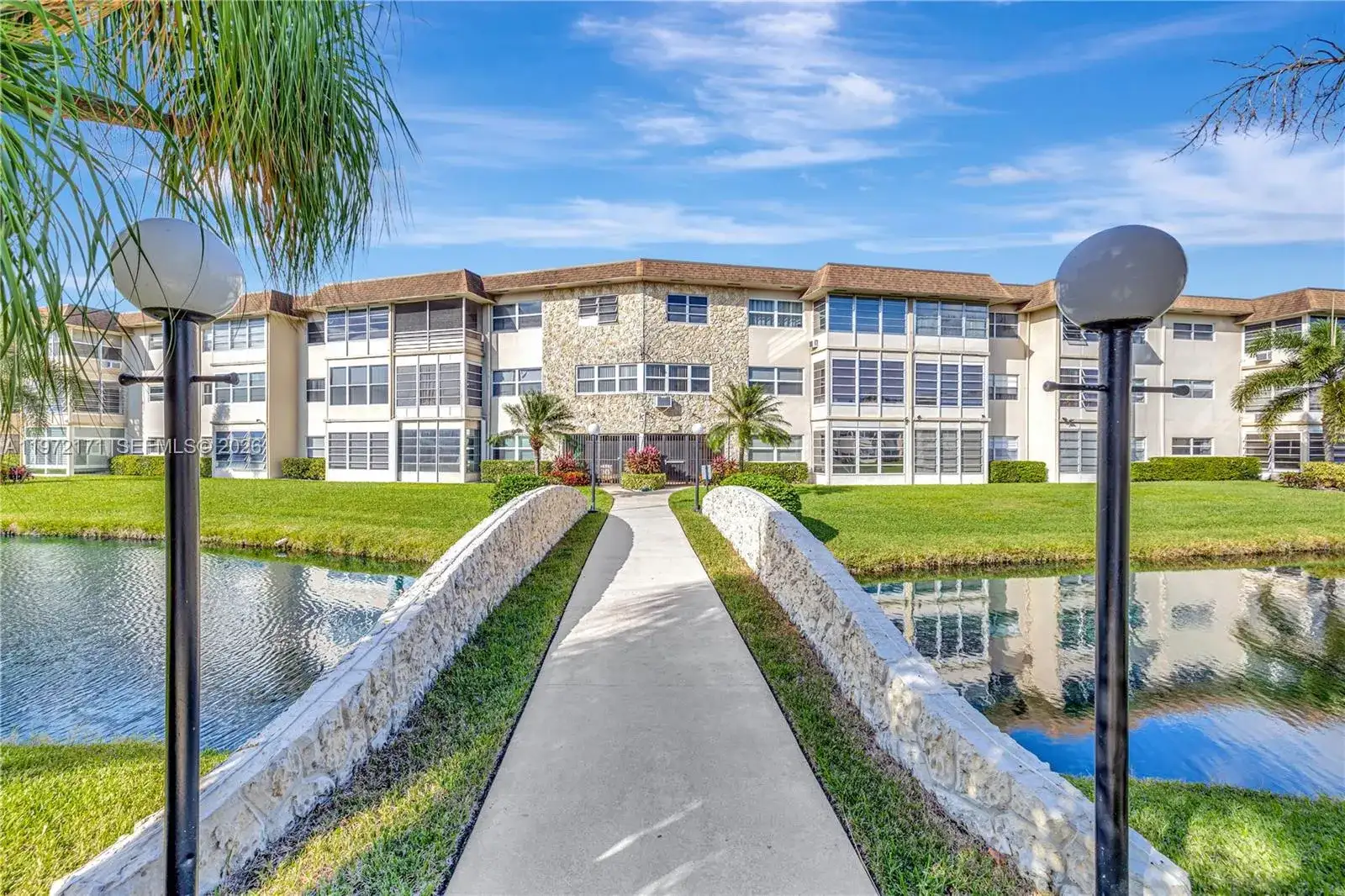 4801 NW 34th St # 602, Lauderdale Lakes FL 33319 photo 2