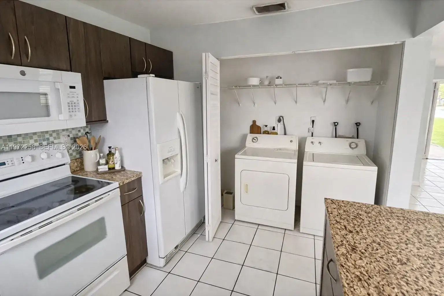 10900 NW 7th St # 101, Miami FL 33172 photo 3