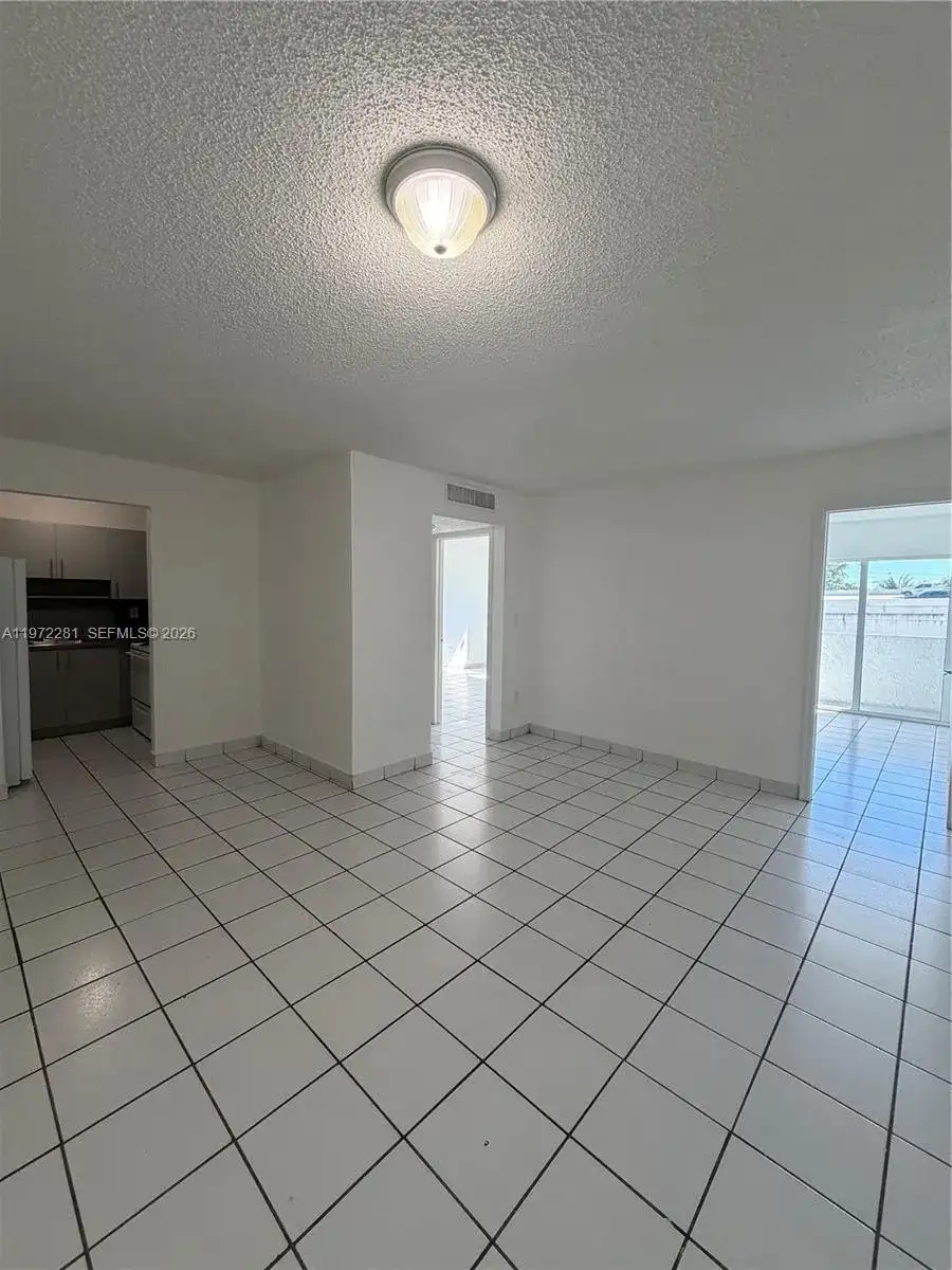 2170 NW 11th St # 26, Miami FL 33125 photo 5
