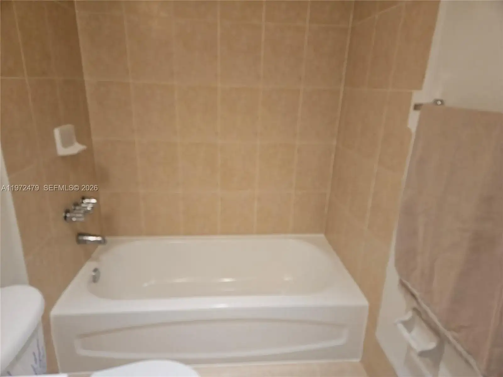 4550 NW 9th St # 704E, Miami FL 33126 photo 3