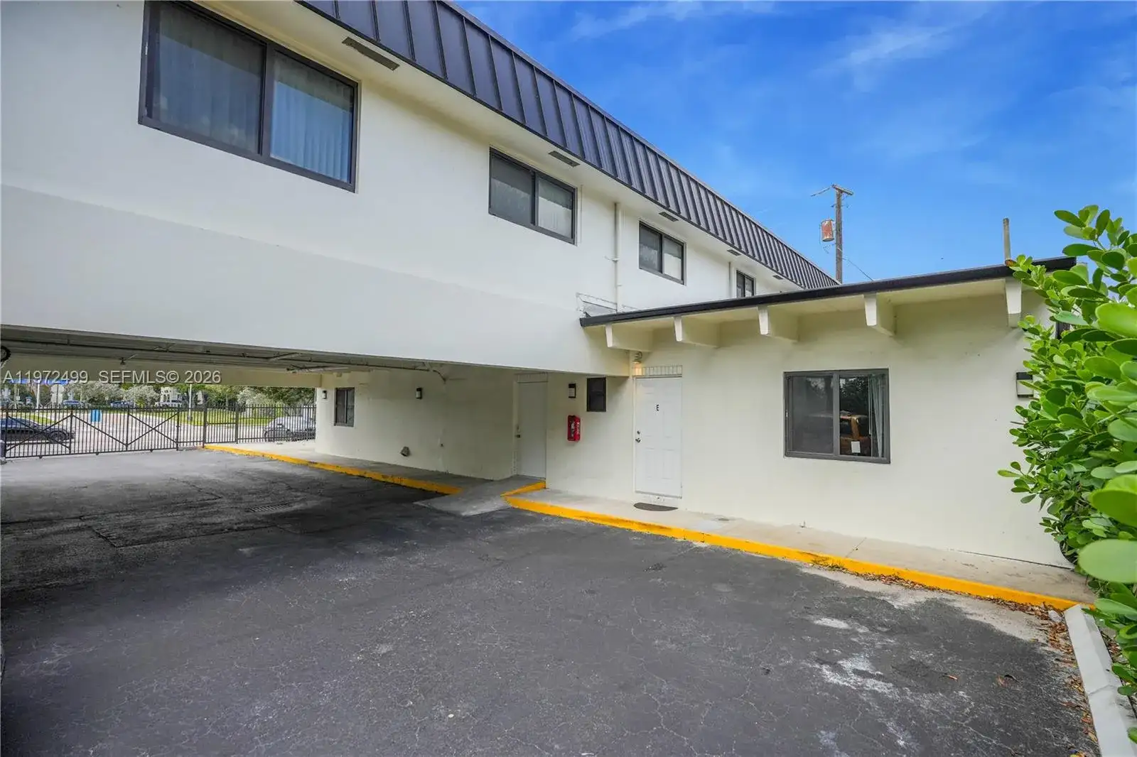 5980 SW 40th Ave, Dania Beach FL 33312 photo 5