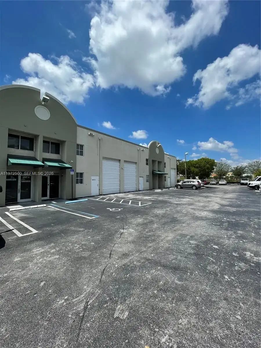 5930 NW 99th Ave # 5, Doral FL 33178 photo 2