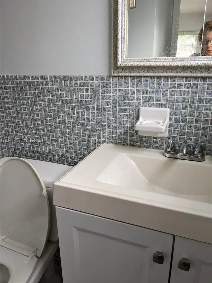 300 NE 191st St # 211, Miami FL 33179 photo 5