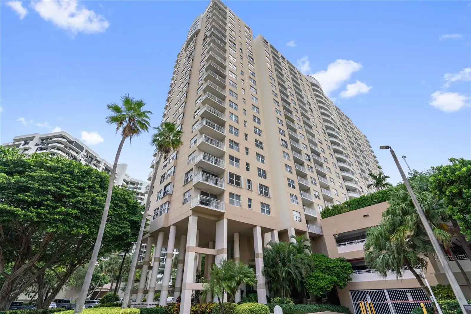 770 Claughton Island Dr # 806, Miami FL 33131 photo 3