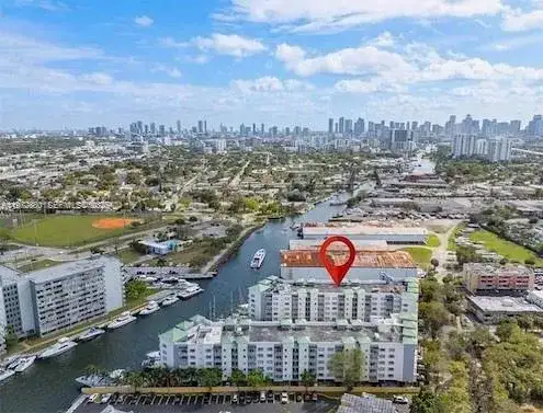 2415 NW 16th St Rd # 214, Miami FL 33125 photo 3