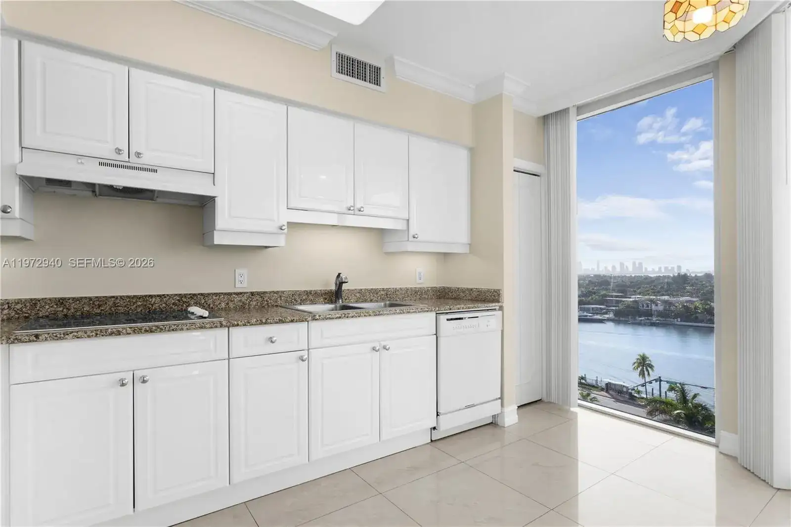 4775 Collins Ave # 1006, Miami Beach FL 33140 photo 4