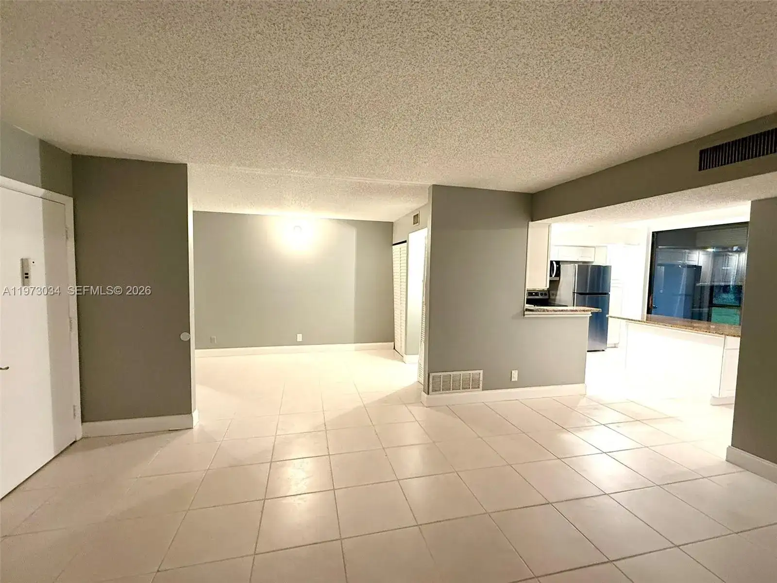 5220 Las Verdes Cir # 114, Delray Beach FL 33484 photo 2